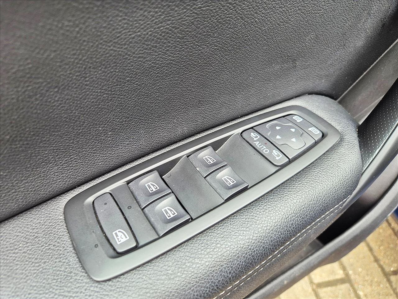 Renault MEGANE Megane 1.3 TCe FAP Intens EDC 2021