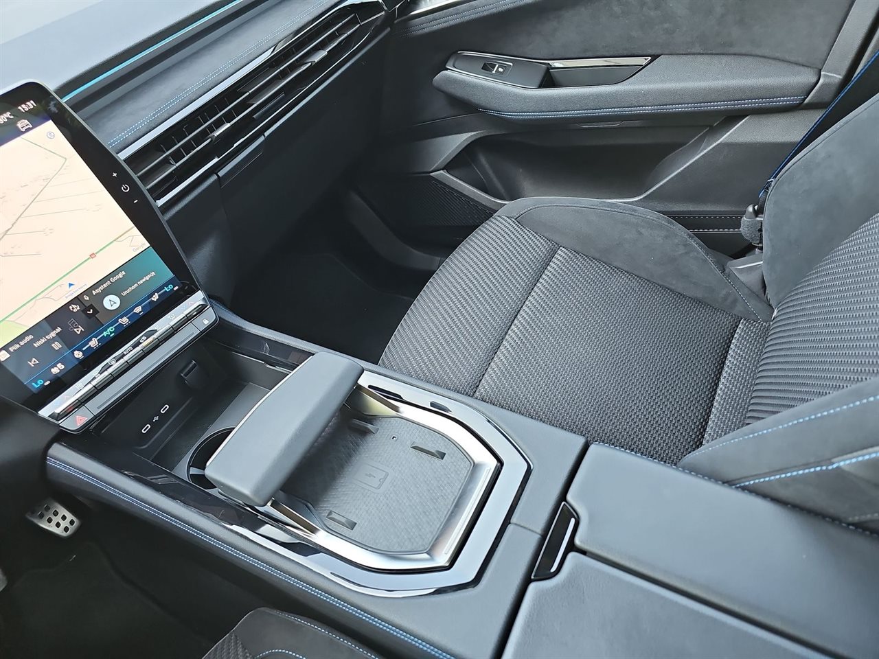 Renault AUSTRAL Austral 1.2 E-Tech Full Hybrid 200 Iconic esprit Alpine MMT 2025