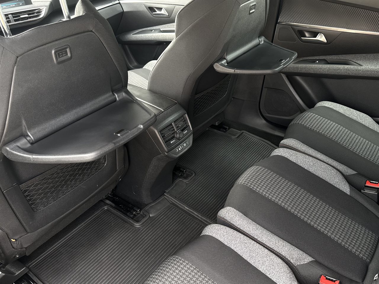 Peugeot 5008 5008 1.2 PureTech Active S&S 2017