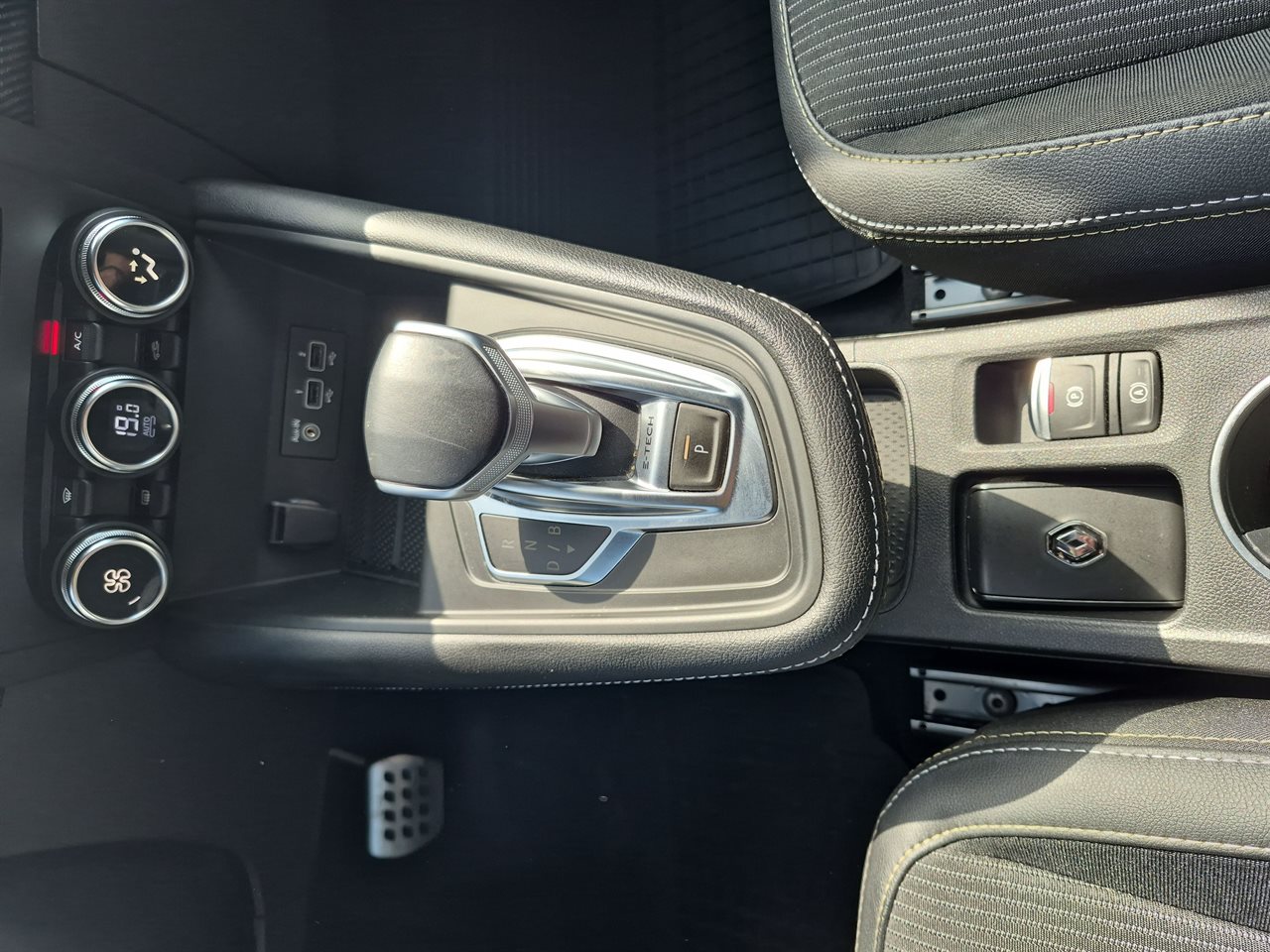 Renault CAPTUR Captur 1.6 E-TECH Full Hybrid 145 E-Tech Engineered 2022