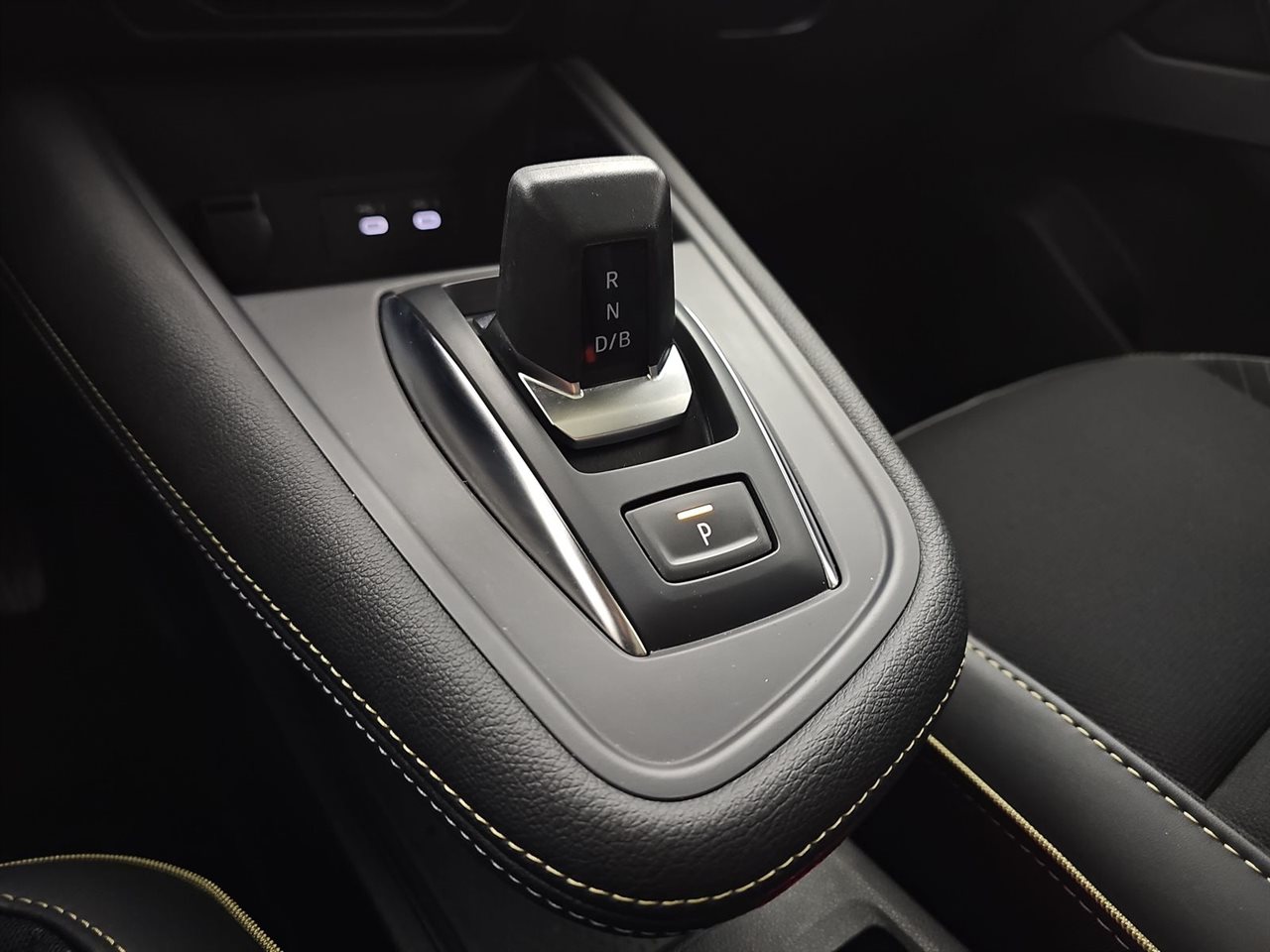 Renault SYMBIOZ Symbioz 1.8 E-Tech Full Hybrid 160 Iconic 2025