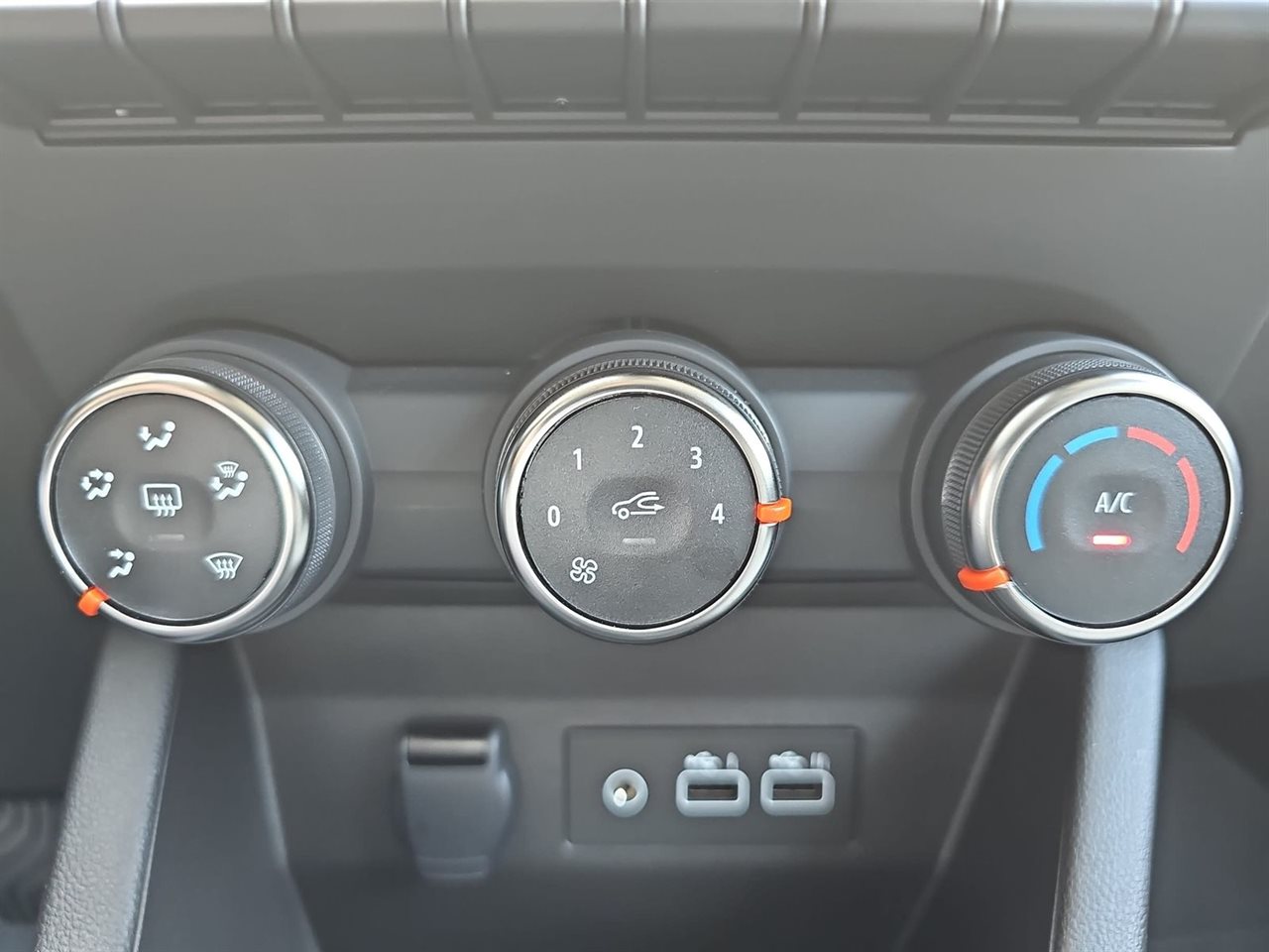 Renault CLIO Clio 1.0 TCe Evolution LPG 2024