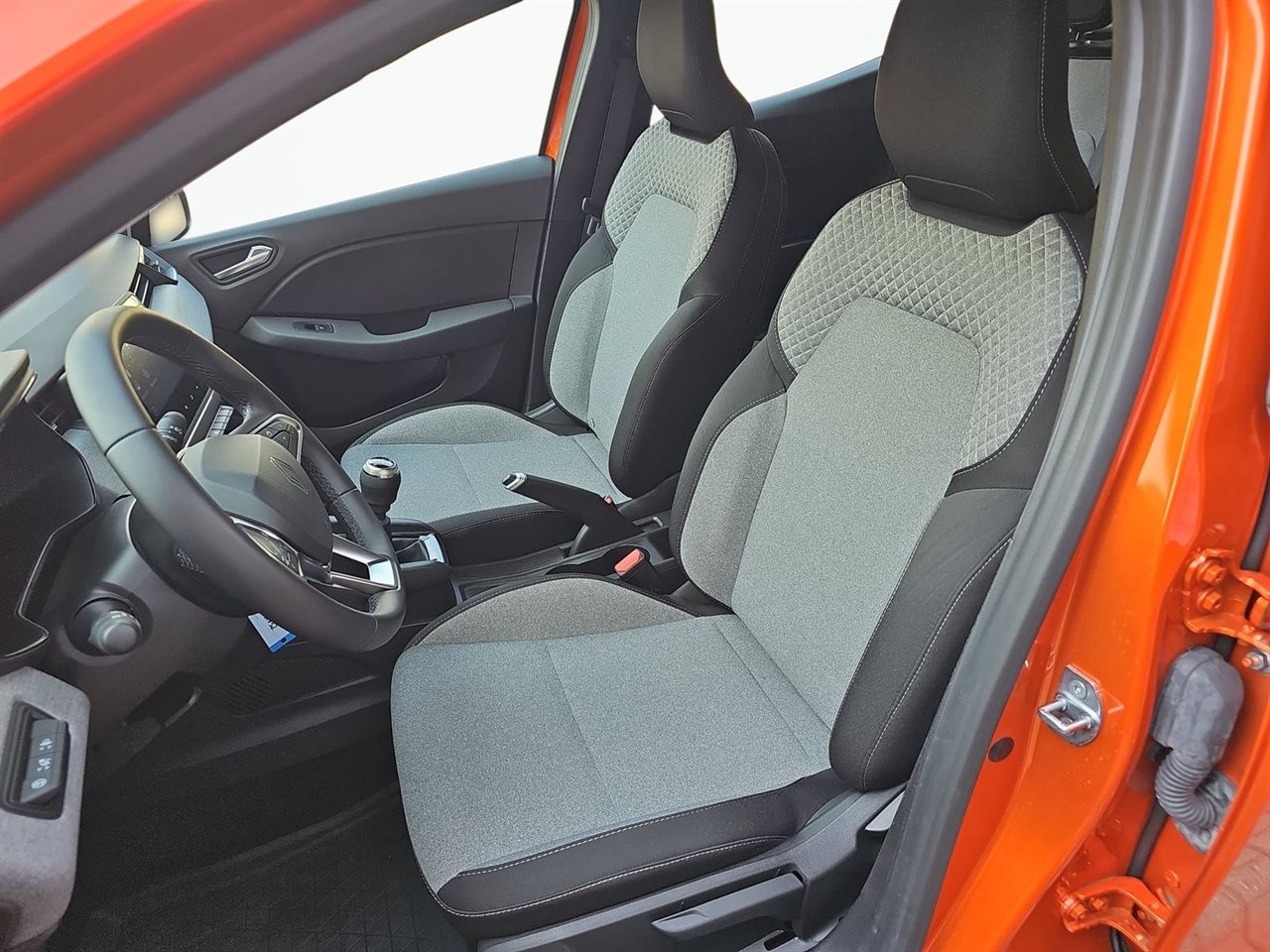Renault CLIO Clio 1.0 TCe Evolution LPG 2024