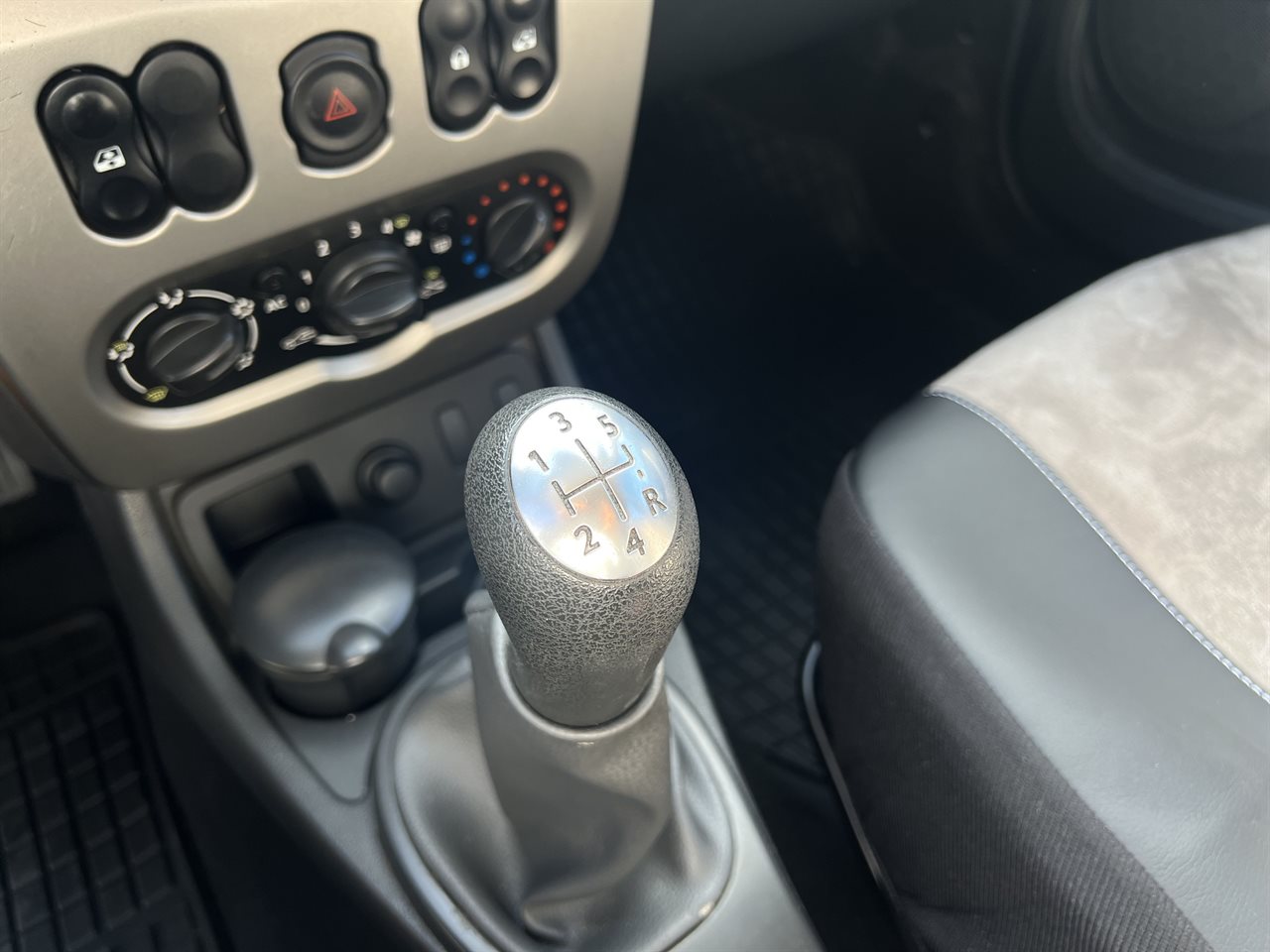 Dacia DUSTER Duster 1.6 Laureate 2013