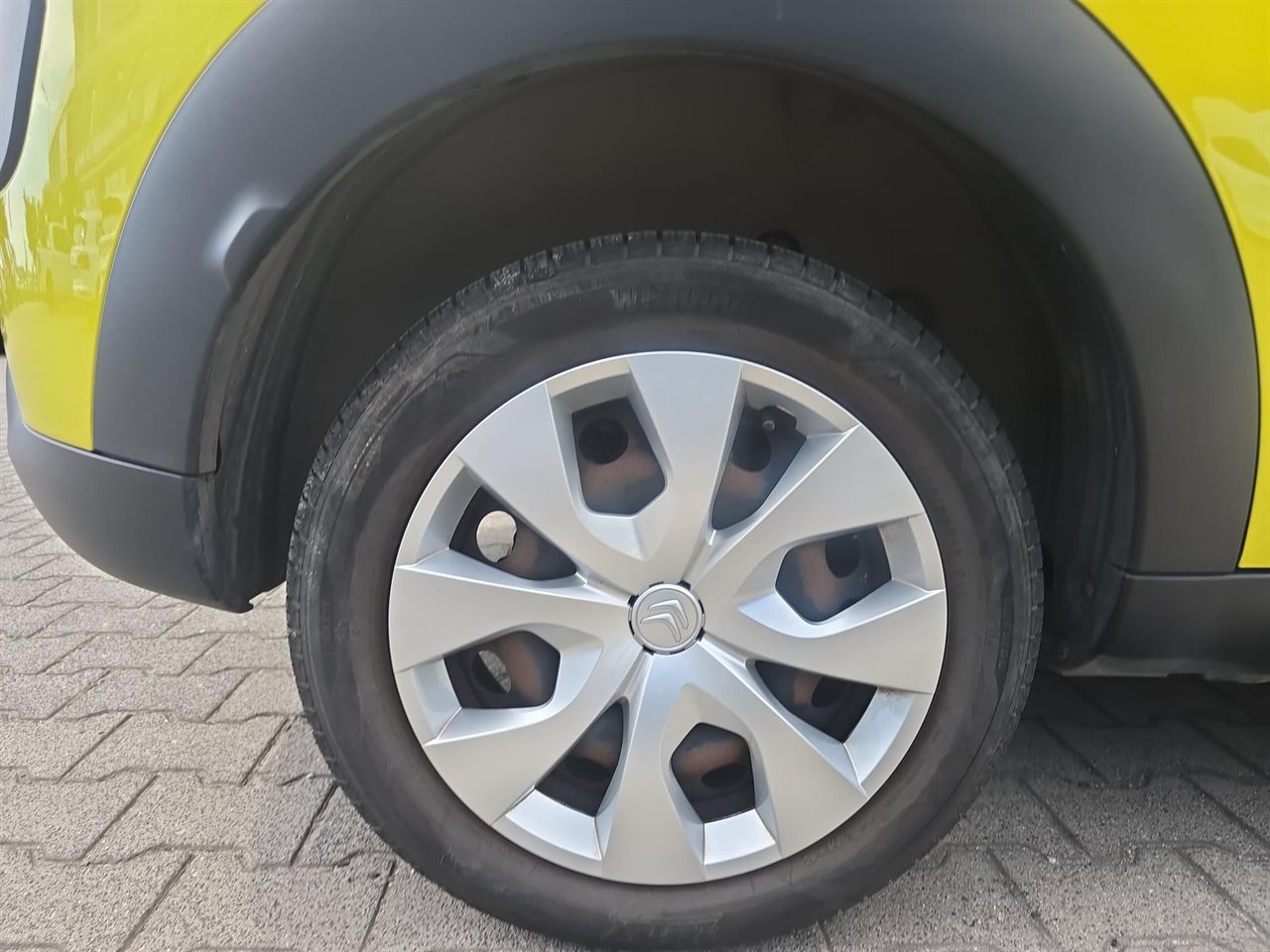Citroen C4 CACTUS C4 Cactus 1.6 Blue HDi Feel 2014