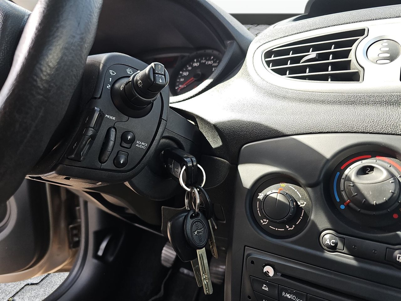 Renault CLIO Clio 1.2 16V Alize 2009