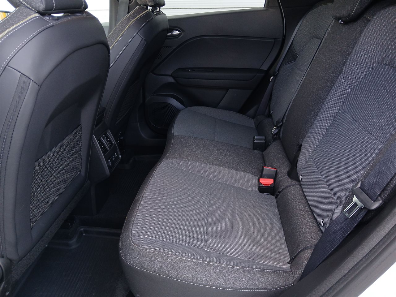 Renault CAPTUR Captur 1.3 TCe mHEV Techno EDC 2025