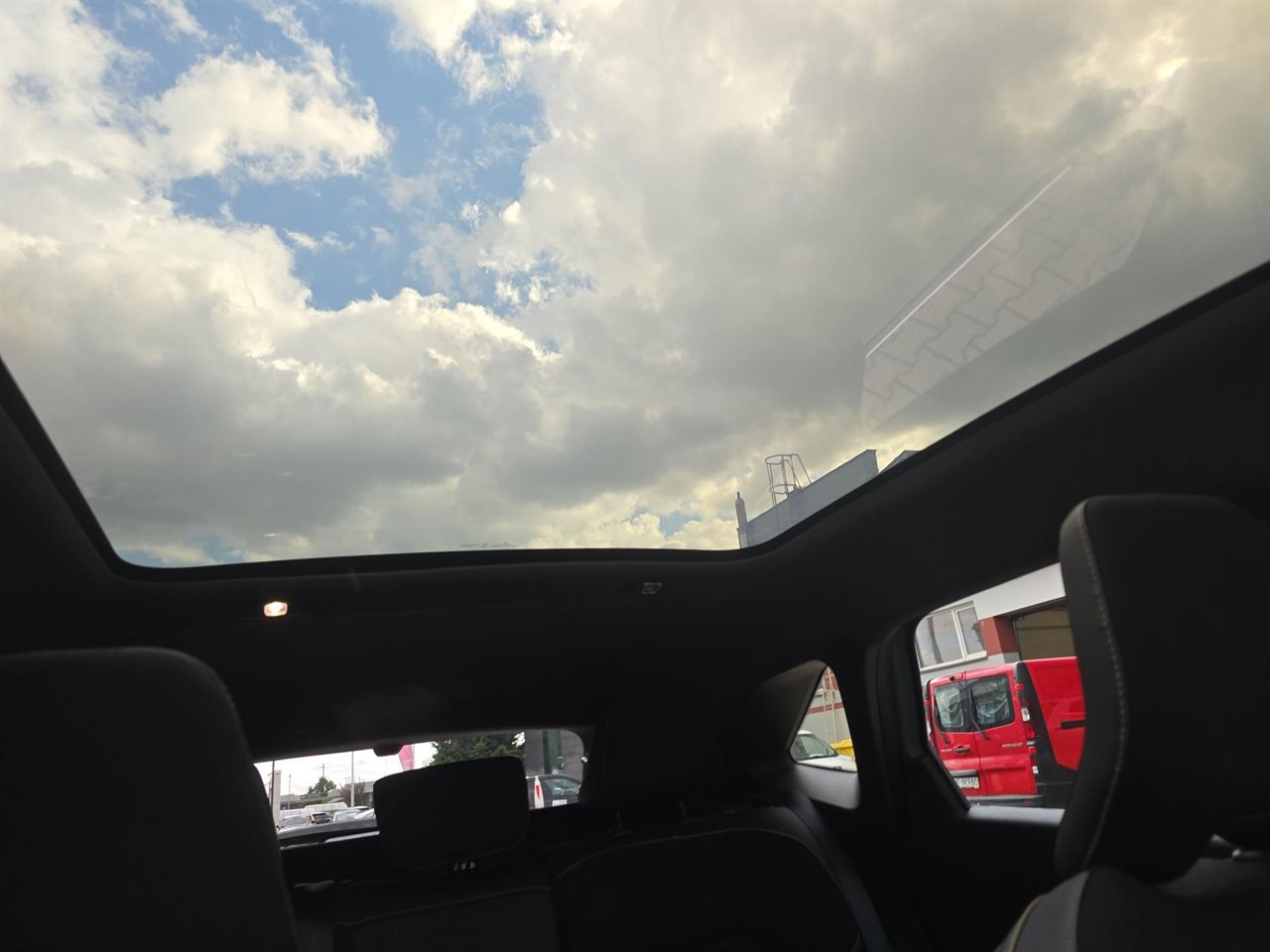 Renault SYMBIOZ Symbioz 1.6 E-Tech Full Hybrid 145 Iconic 2025