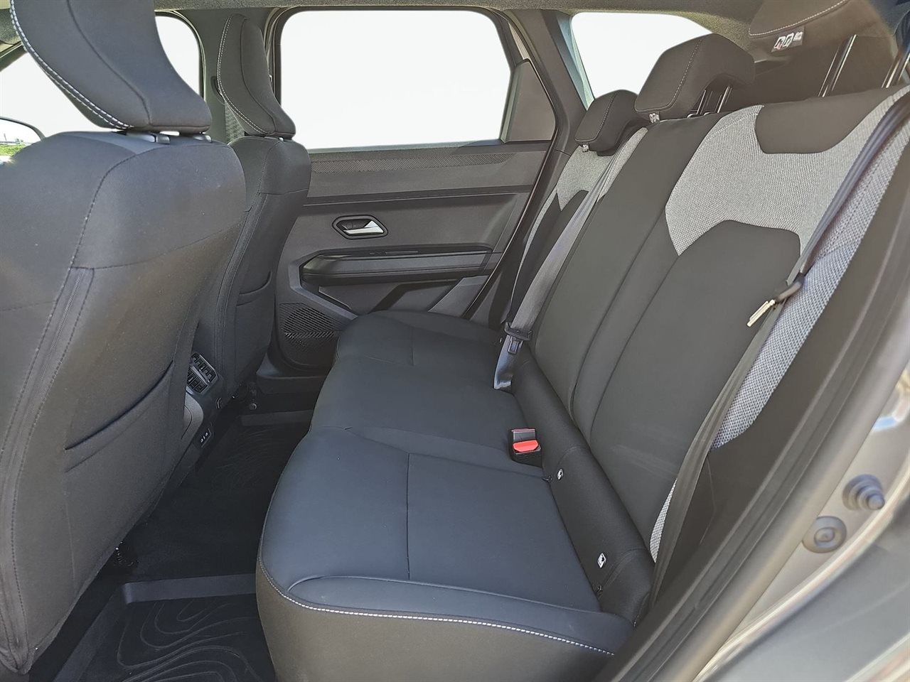 Dacia BIGSTER Bigster 1.8 Full Hybrid 155 Journey MMT 2026