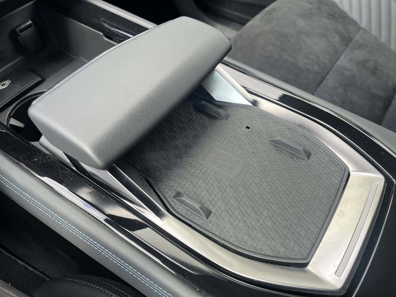 Renault RAFALE Rafale 1.2 E-Tech Full Hybrid 200 esprit Alpine MMT 2025