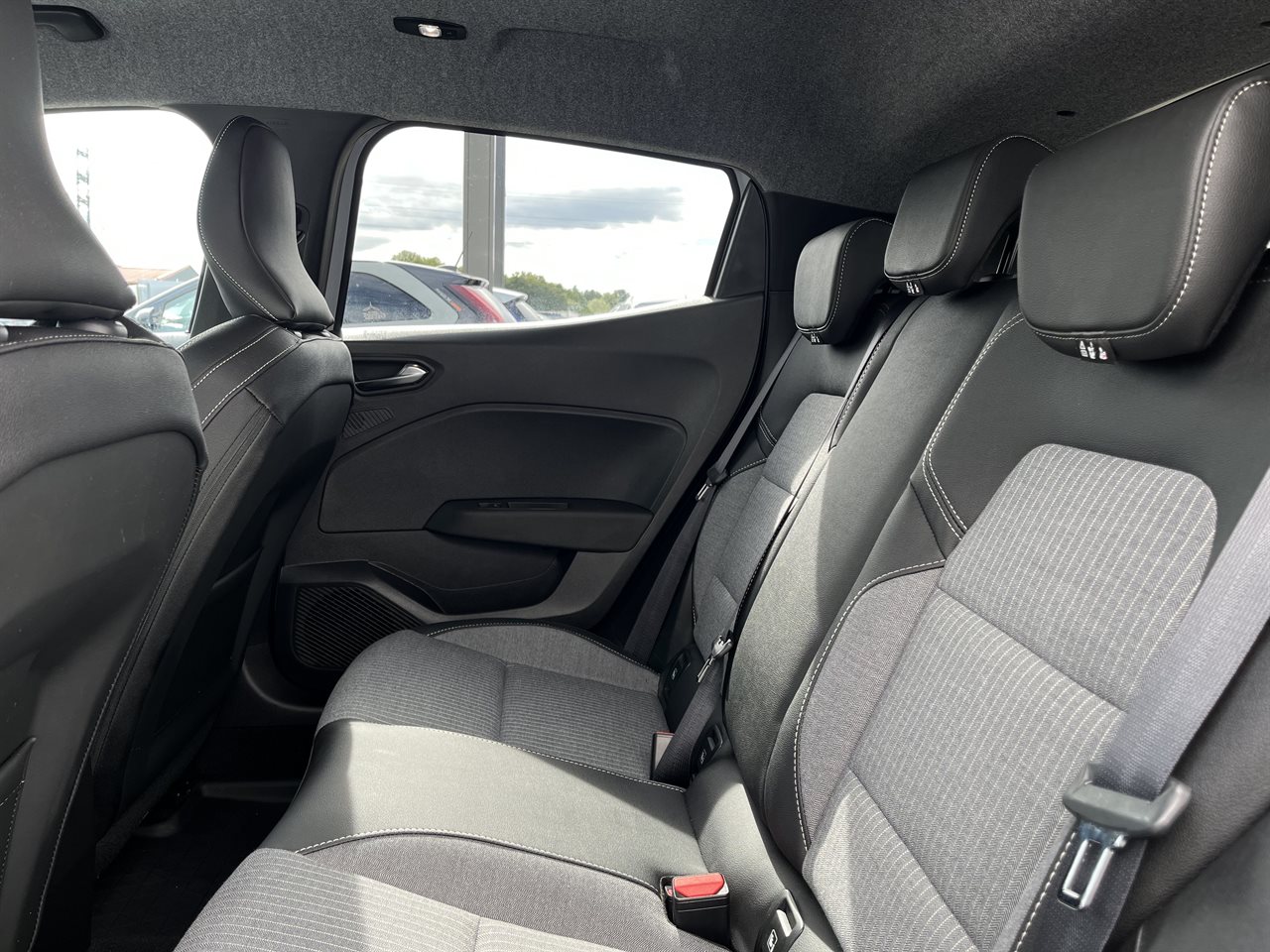 Renault CLIO Clio 1.0 TCe Techno 2025