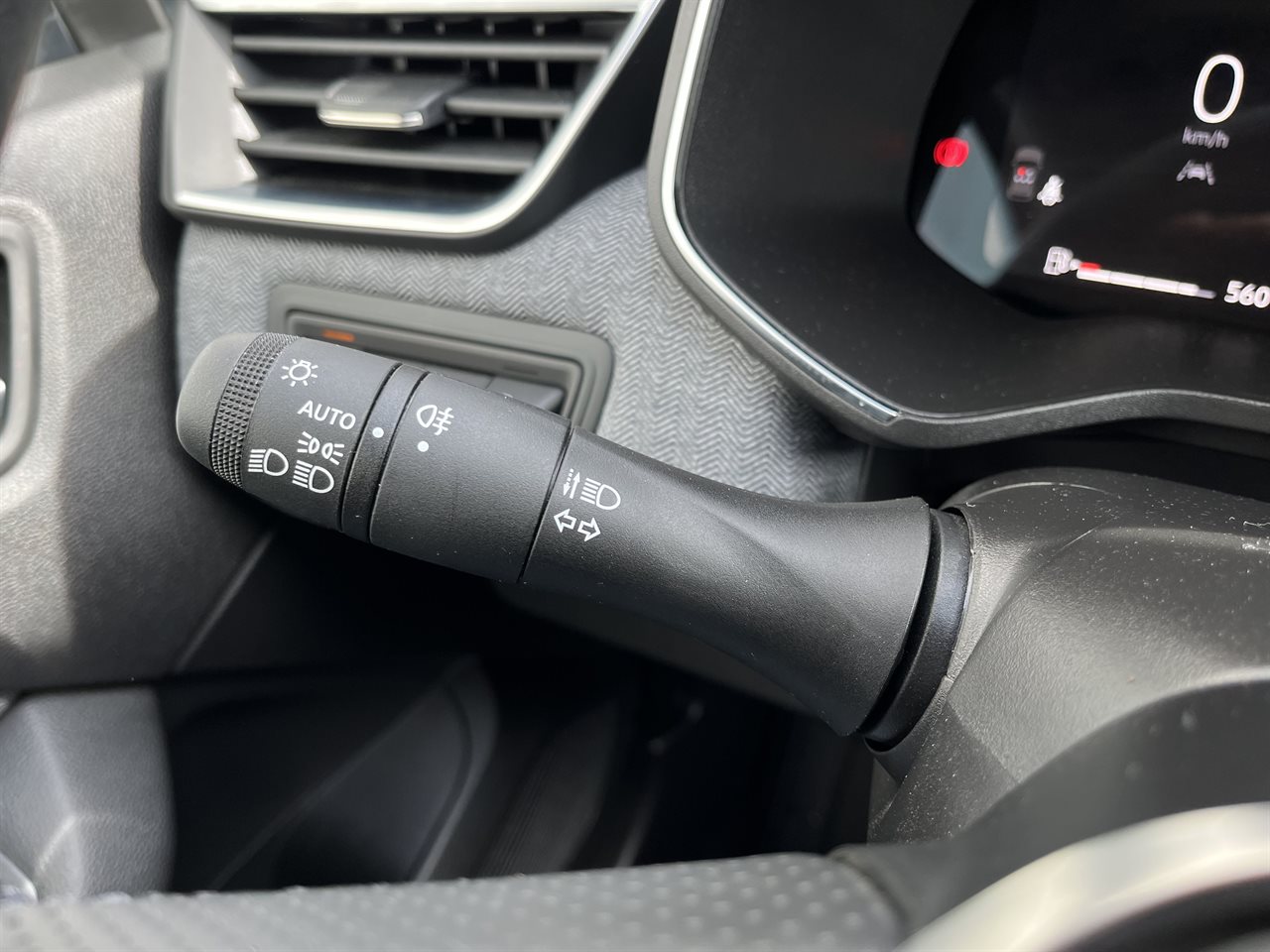 Renault CLIO Clio 1.0 TCe Techno 2025