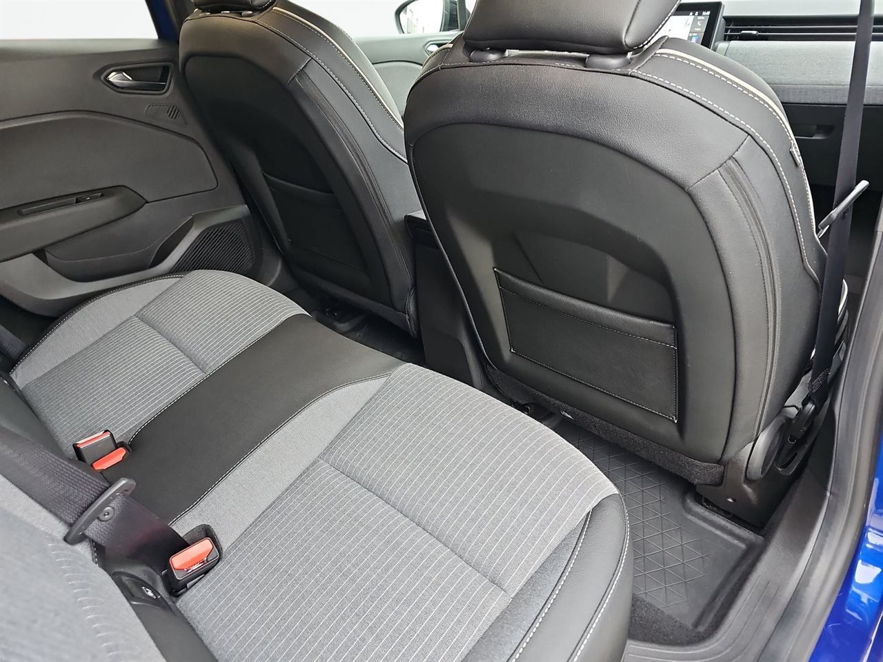 Renault CLIO Clio 1.0 TCe Techno 2025