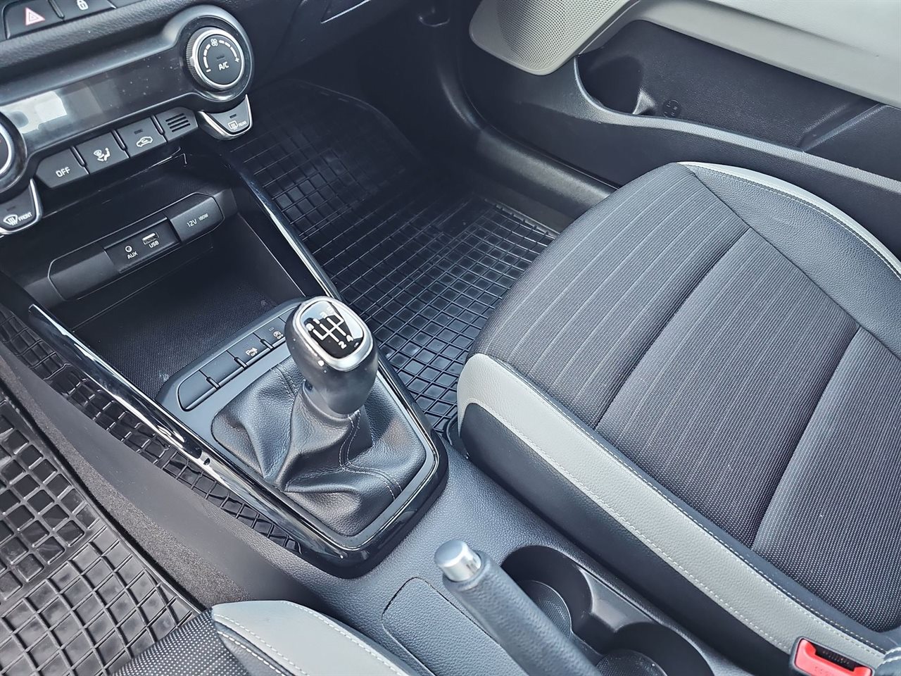 Kia STONIC Stonic 1.0 T-GDI L 2019