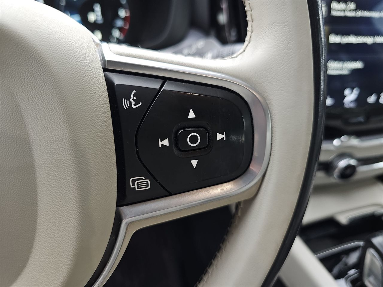 Volvo XC60 XC60 B4 D AWD Momentum Pro aut 2020