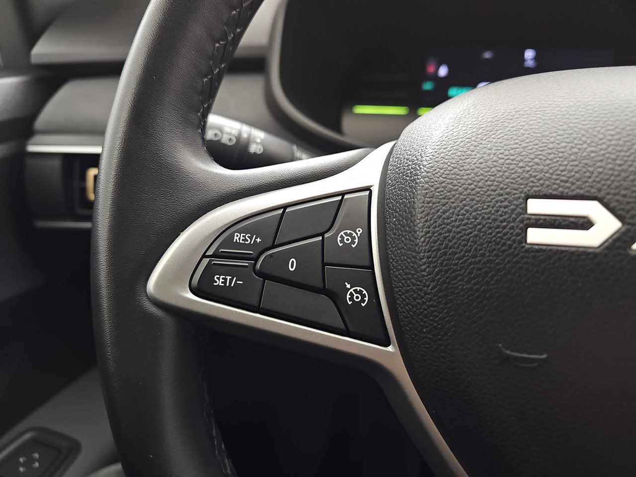 Dacia JOGGER Jogger 1.6 Full Hybrid 140 Extreme MMT 7os. 2025