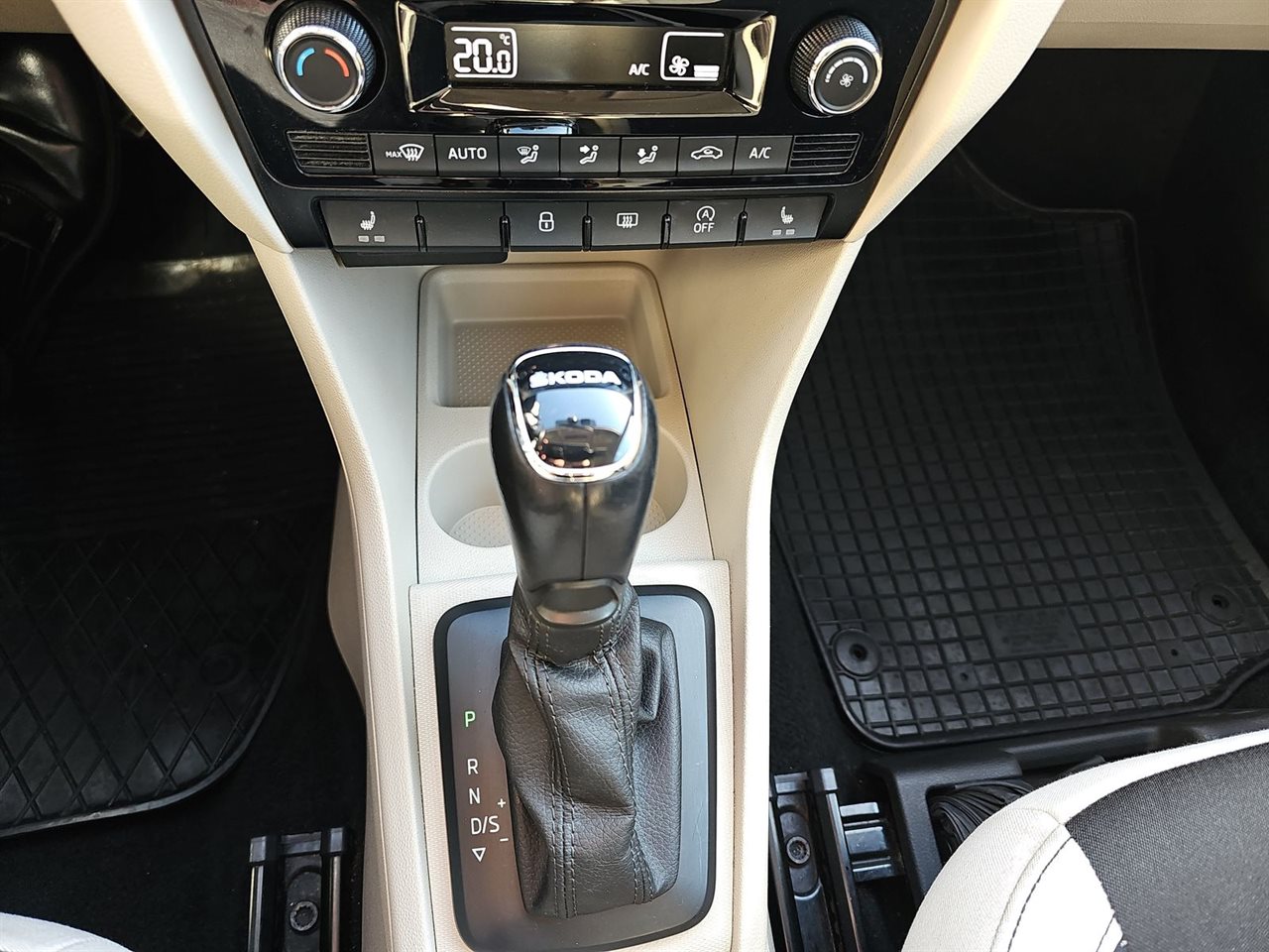 Skoda RAPID Rapid 1.0 TSI Style DSG 2018