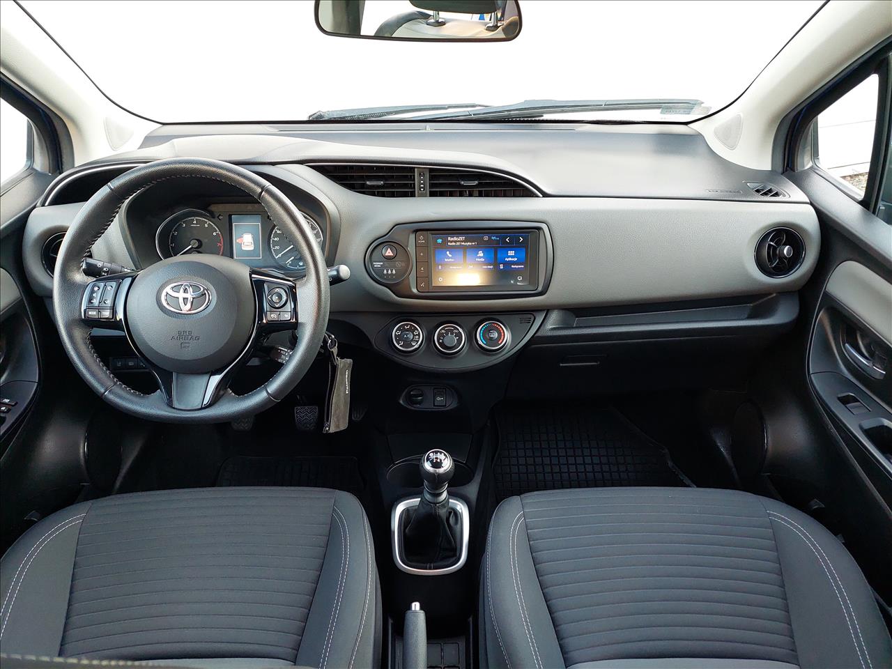 Toyota YARIS Yaris 1.5 Premium 2020