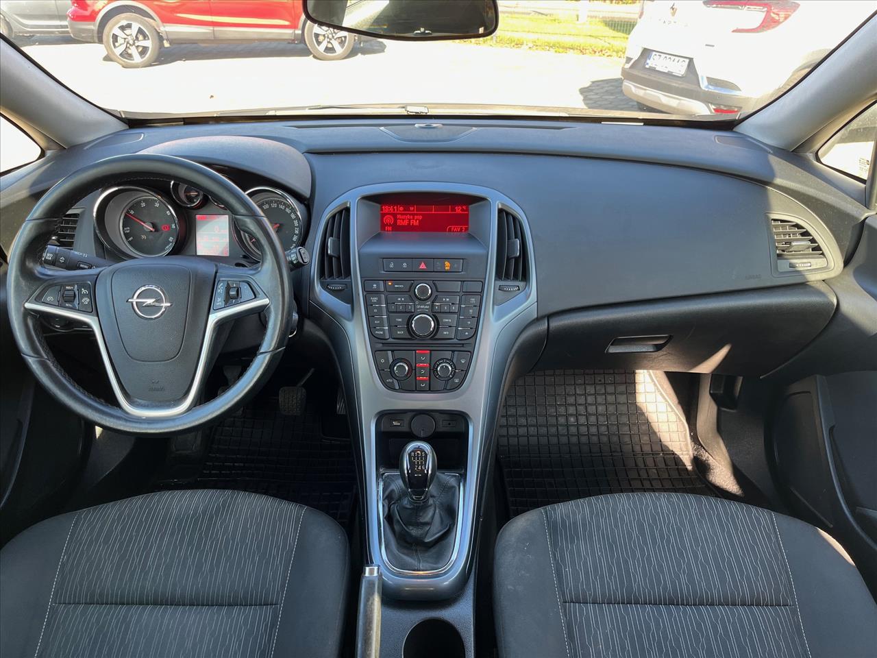 Opel ASTRA Astra IV 1.6 CDTI Enjoy 2016