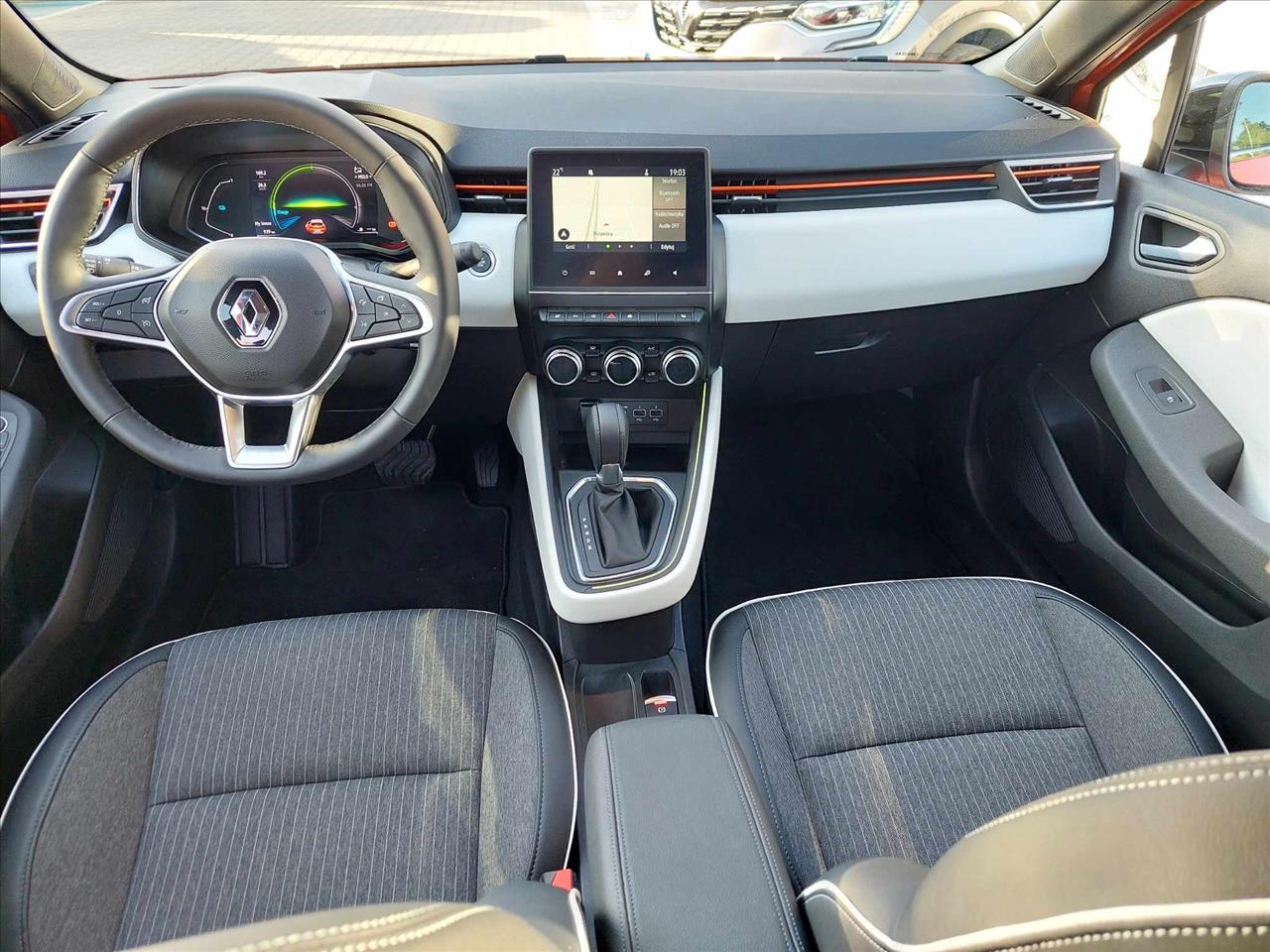 Renault CLIO Clio 1.6 E-TECH Techno 2022