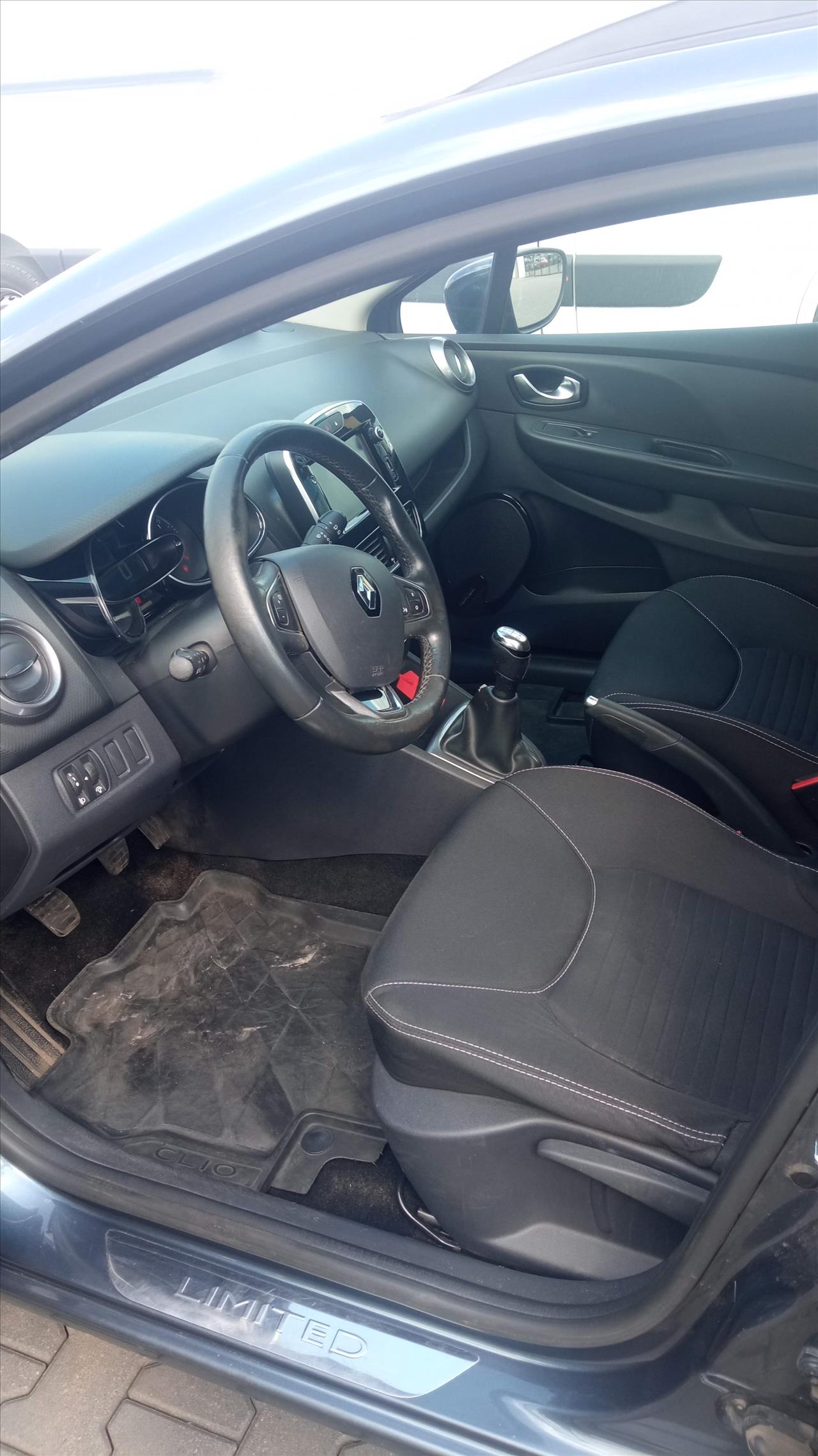 Renault CLIO Clio 1.2 16V Limited 2016